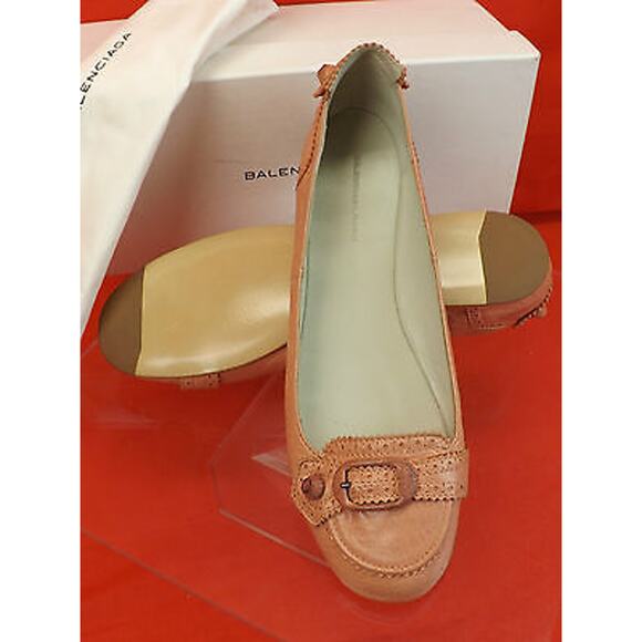 NIB BALENCIAGA ARENA MAUVE ROSE WRINKLED LEATHER STUDDED BELTED FLATS 35.5 5 - Picture 9 of 11